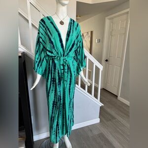 Elegant Green and Black Women's Robe Kimono with belt